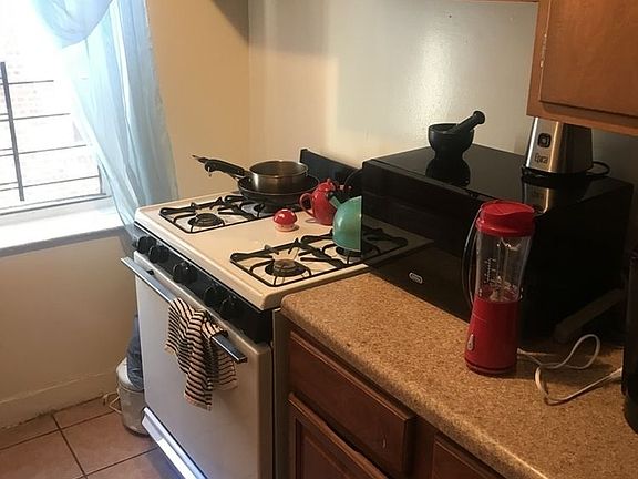 4th image of 11837 Metropolitan Ave APT 3E