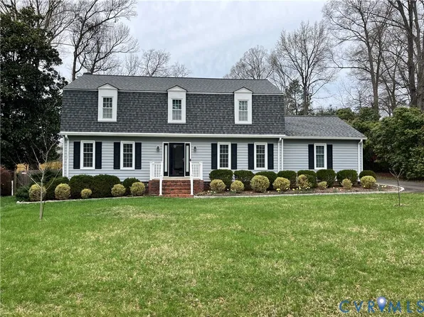 7381 Hill View Dr, Mechanicsville, VA 23111