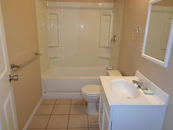 3rd image of 4317 E Smithfield Way