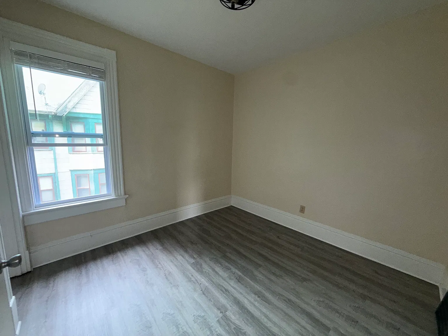 3911 W Vliet St — Photo 2