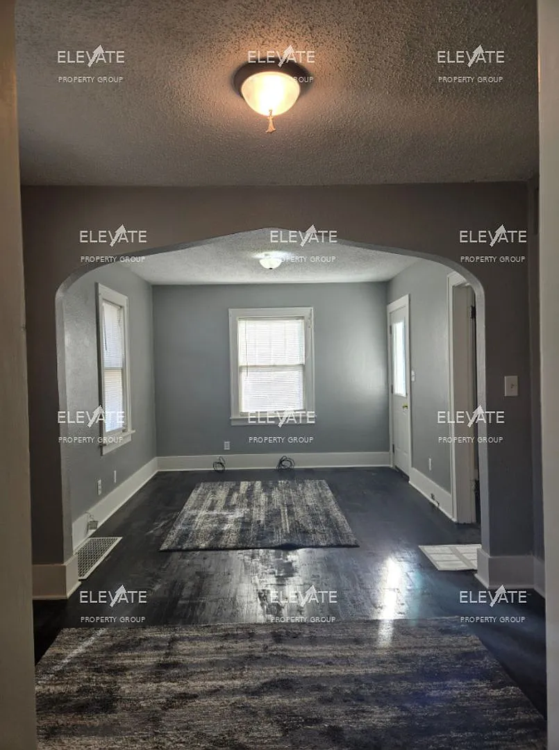 For Rent 117 N Spring, Nevada, MO — Photo 4
