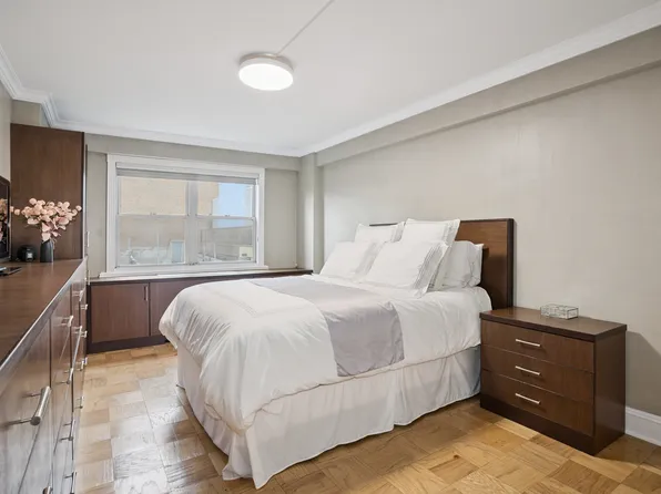 520 East 76th Street image 4 of 9