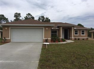 2716 42nd St SW, Lehigh Acres, FL 33976