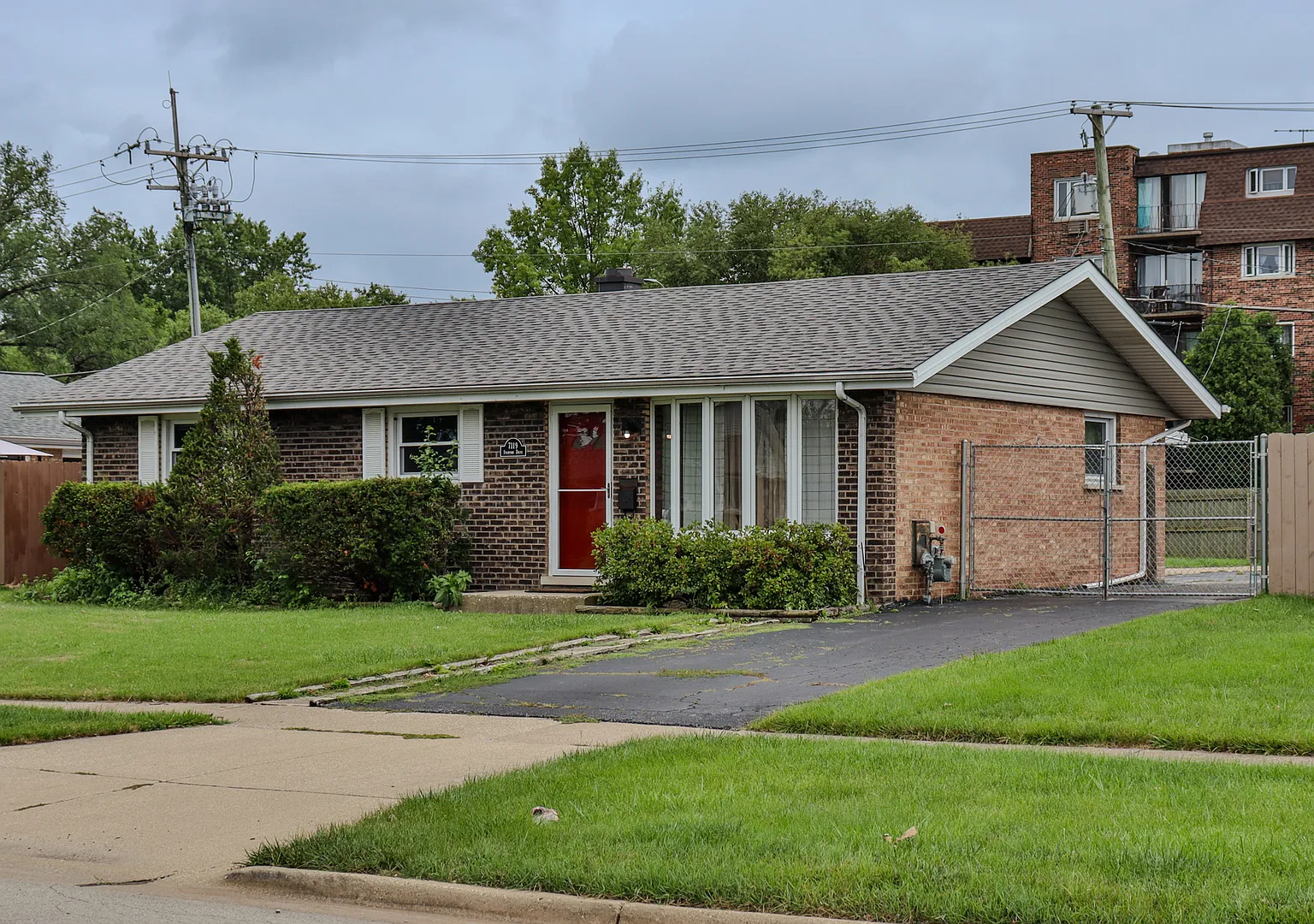 3 bed, 1400 sqft, $2,800 — Photo 2