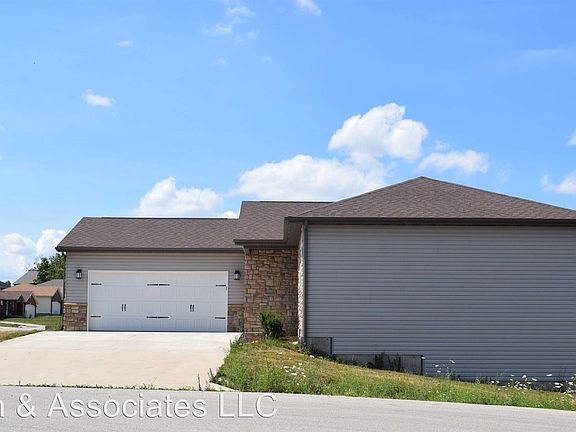 3rd image of 16244 Heartland Ln