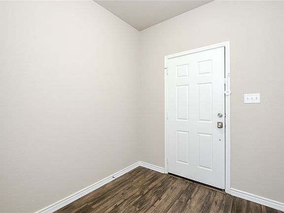 3rd image of 3313 Papa Bear Dr
