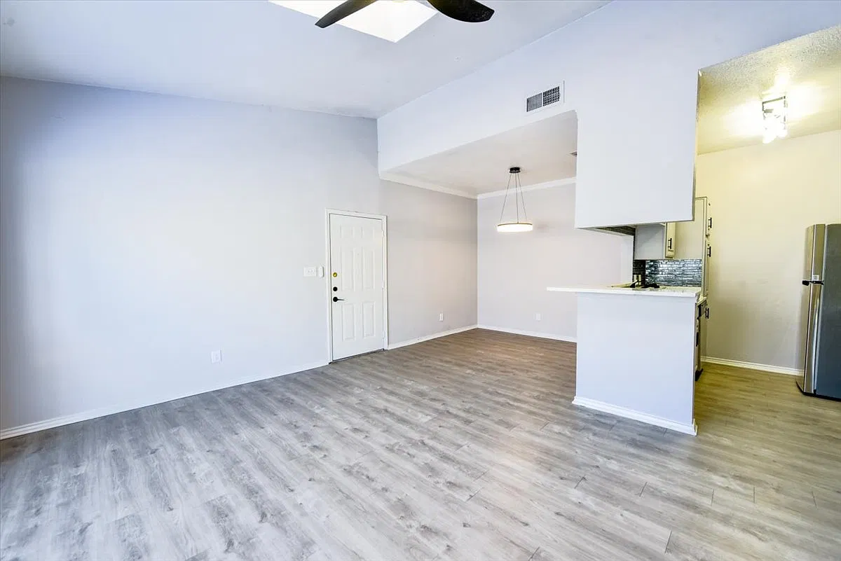 1 bed, 702 sqft, $1,395 — Photo 3