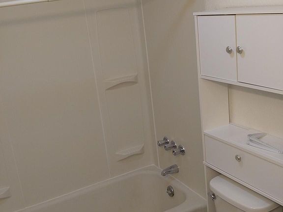 5th image of 710 Broad St #3