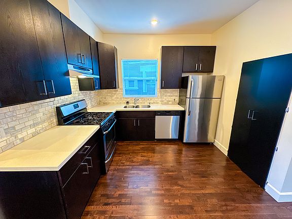 5th image of 835 35th St #1