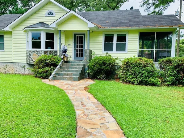 906 McLaurin St, Griffin, GA 30224