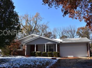 2450 Woodsage Dr, Florissant, MO