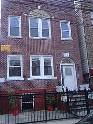2nd image of 4426 Furman Ave APT 3