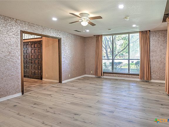 4th image of 4503 Bordeaux Pl