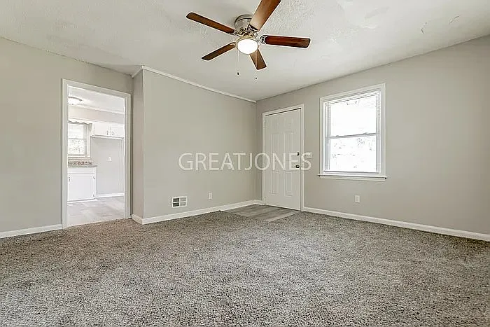 4 bed, 1.5 bath, 1155 sqft, $1,475 — Photo 4