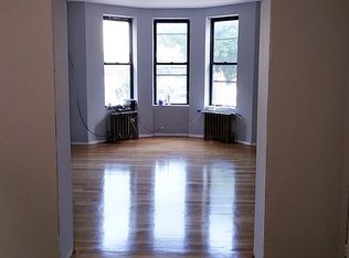 32-75 31st St #1, Astoria, NY 11106