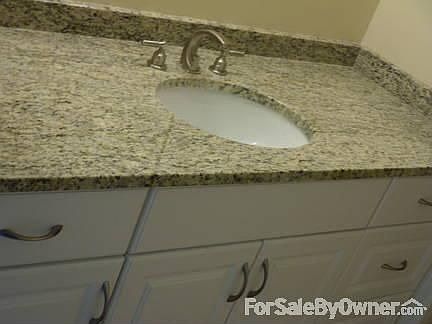 5th image of 7320 Glenmoor Ln #209