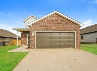 1809 Crimson Lake Blvd, El Reno, OK 73036