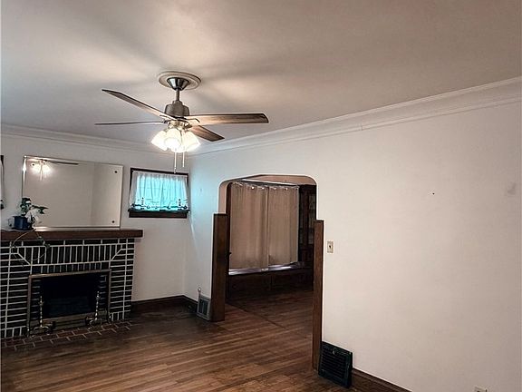 5th image of 3196 W 116th St