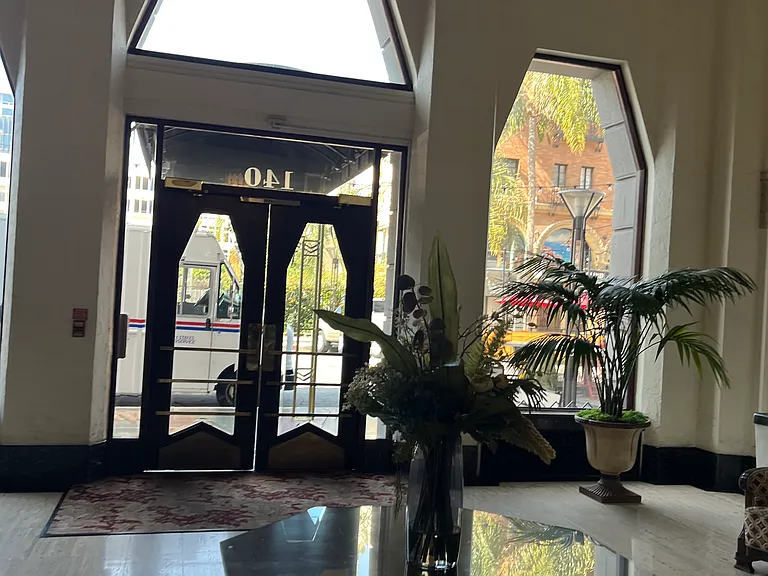 140 Linden Ave #10 — Photo 3