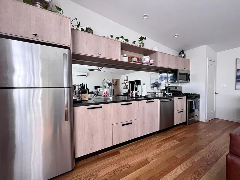 3801 W Fullerton Ave — Photo 7