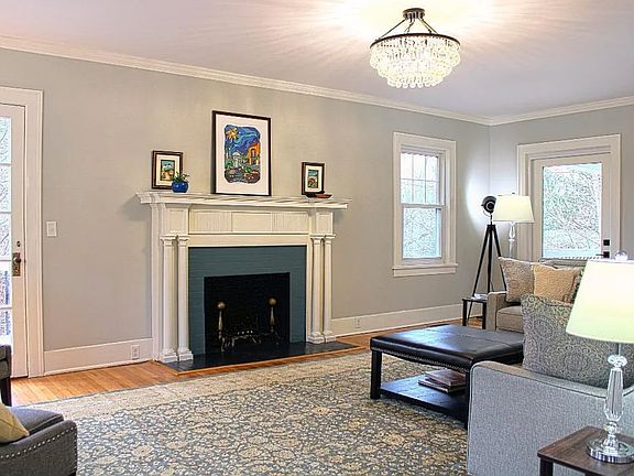 4th image of 55 Edgemont Rd #1