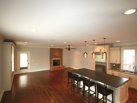 5th image of 3700 N Keeler Ave