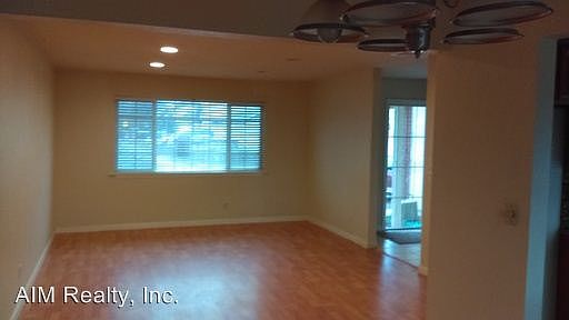 2nd image of 190 Grace Ave