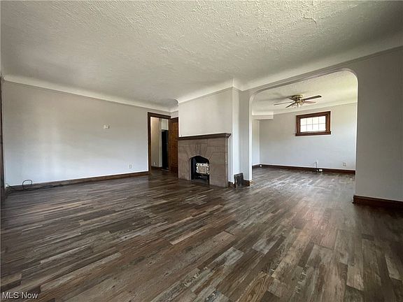 2nd image of 9520 Garfield Blvd