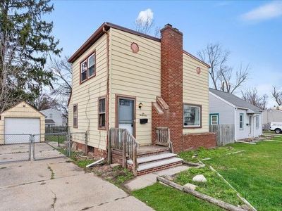 629 E Cavanaugh Rd, Lansing, MI, 48910