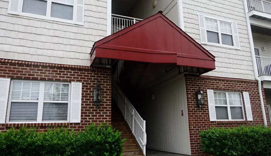 1st image of 912 Southmoor Dr Unit 302