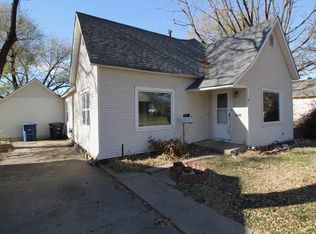 1139 N Henry St, Augusta, KS 67010