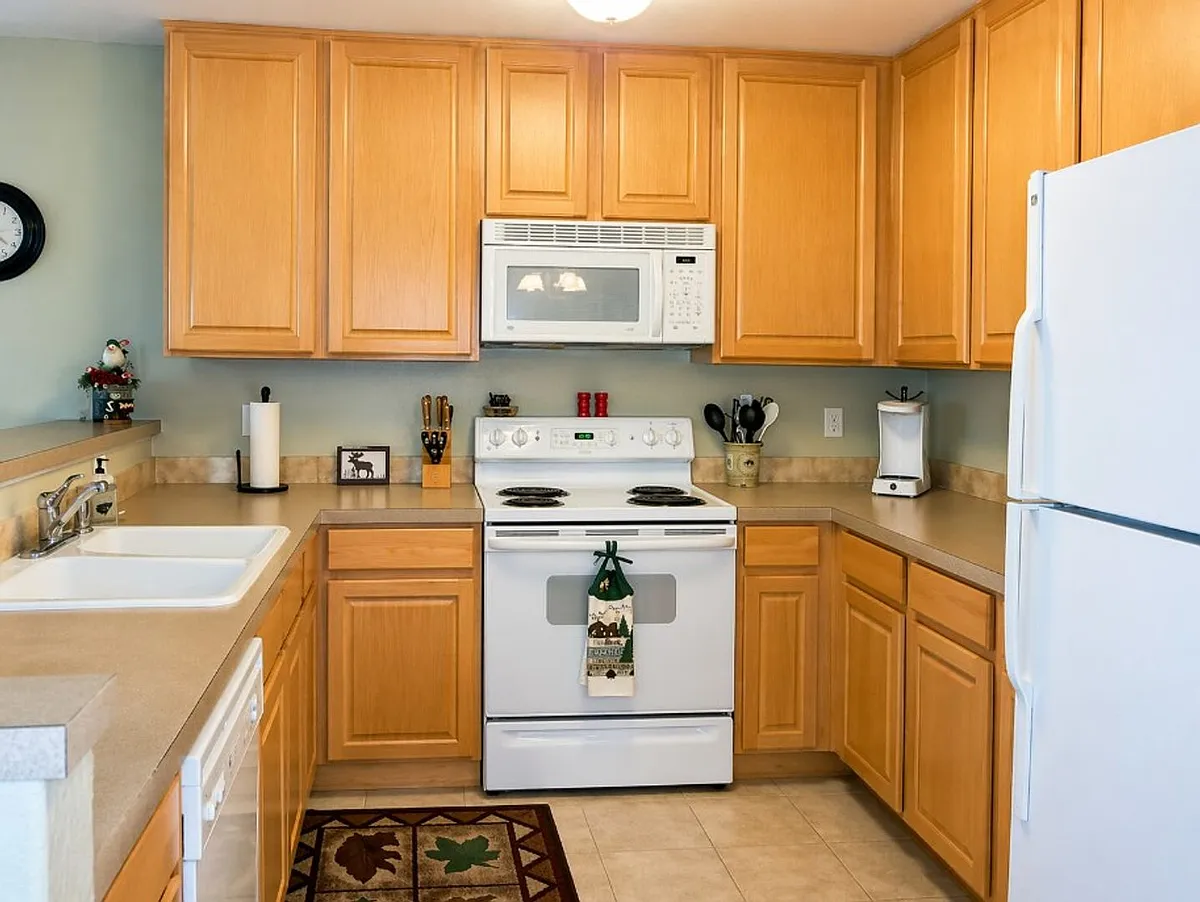 Building Photo - 4605 Hahns Peak Dr #202