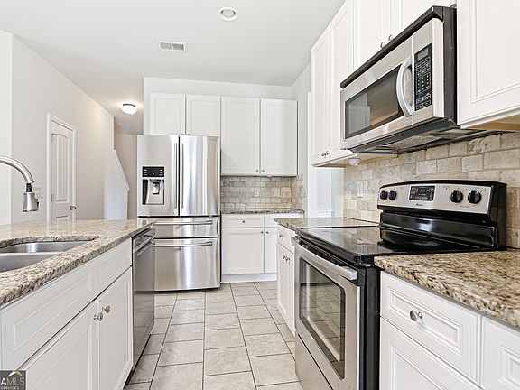 2nd image of 77 Hamil Ct NW