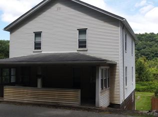 976 Crucible Rd, Rices Landing, PA 15357