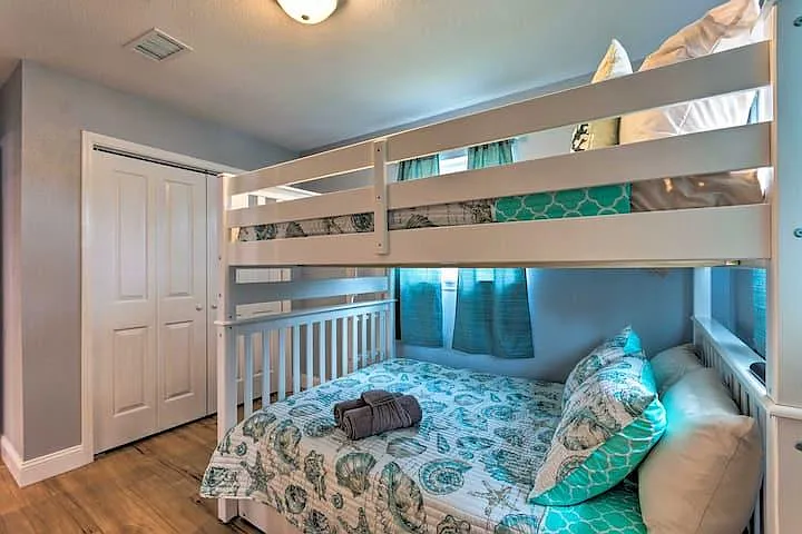 3241 Maplewood Dr — Photo 33