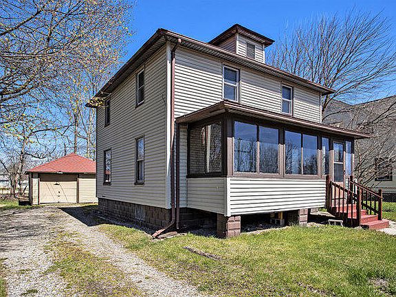 2nd image of 1717 Lay Blvd