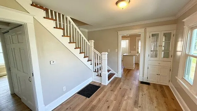 2012 S Olive St — Photo 5