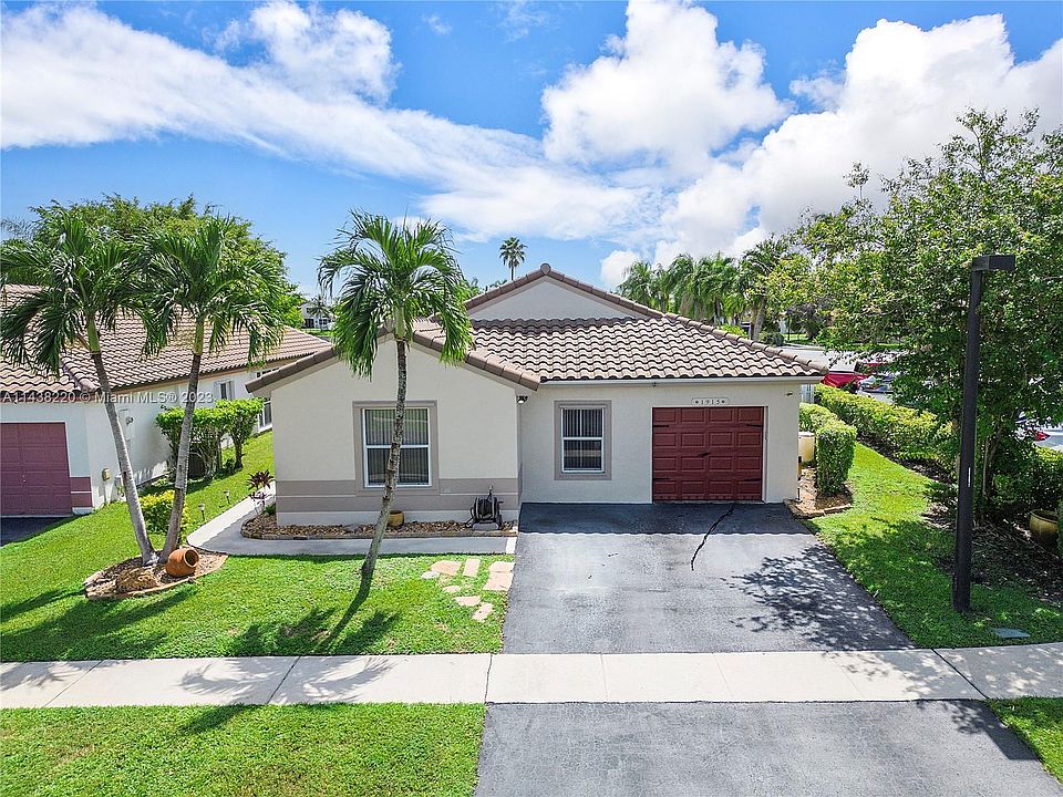 1st image of 1915 NW 193rd Ave