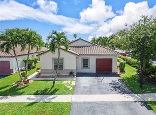 1915 NW 193rd Ave, Pembroke Pines, FL 33029