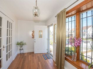 92-34 215th St, Queens Village, NY 11428