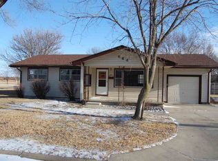 664 N Burns Ave, Valley Center, KS 67147