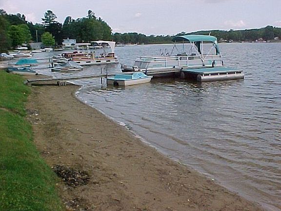 3rd image of 7502 Lake Dr