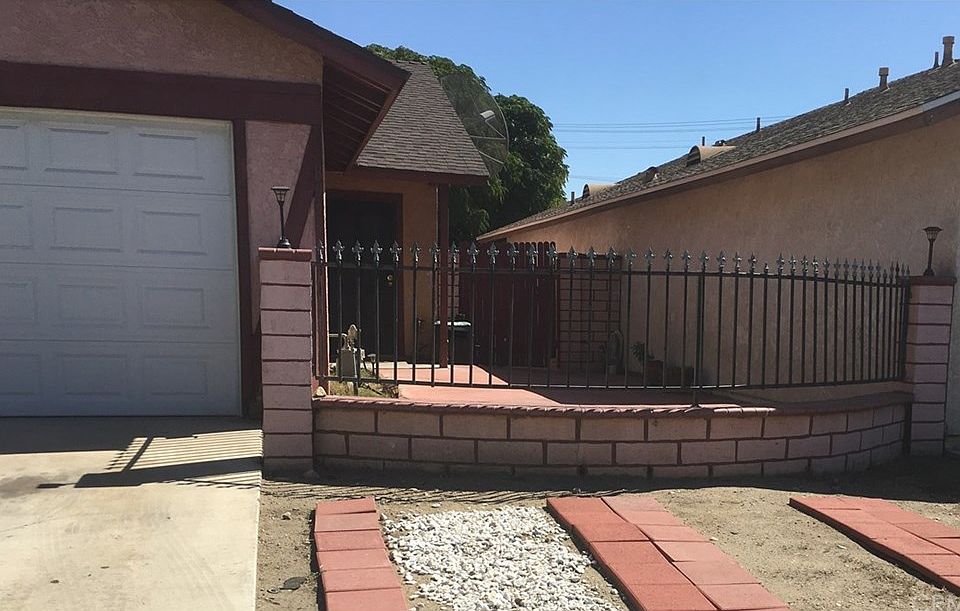1st image of 8955 Satinwood Dr