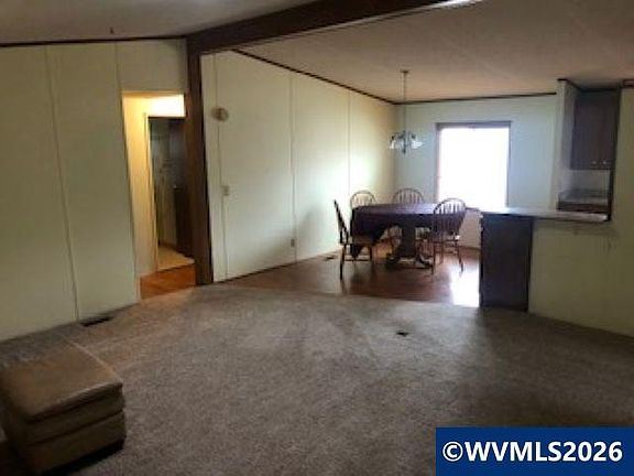 3rd image of 300 SE Lacreole Dr Unit 210