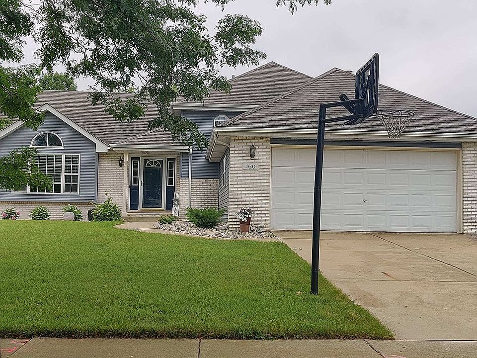 1st image of 160 Chateau Dr