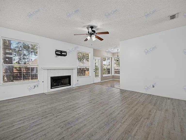 7845 Ember Oaks Dr — Photo 4