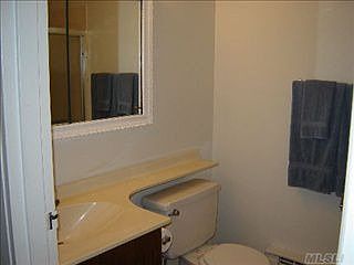 3rd image of 8 Cobblestone Way