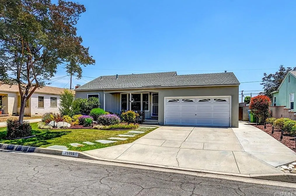 15006 Hayward St — Photo 1