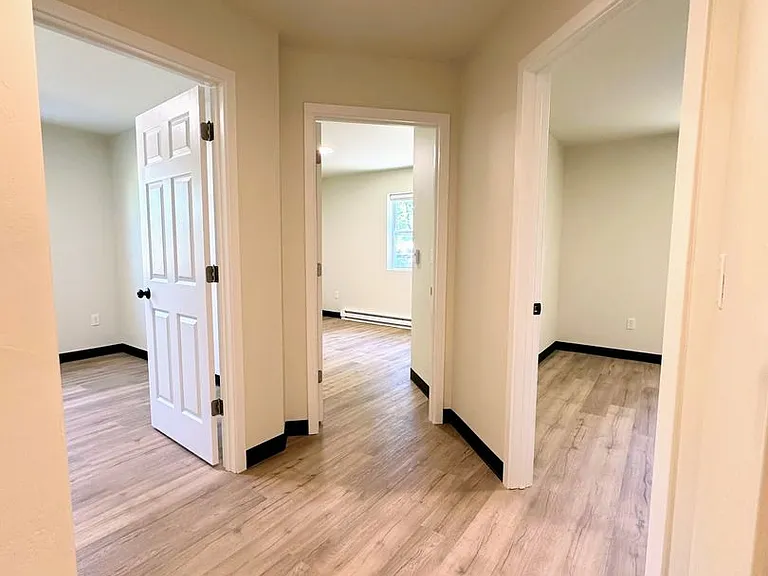 1201-1203 Atrium Ct — Photo 13