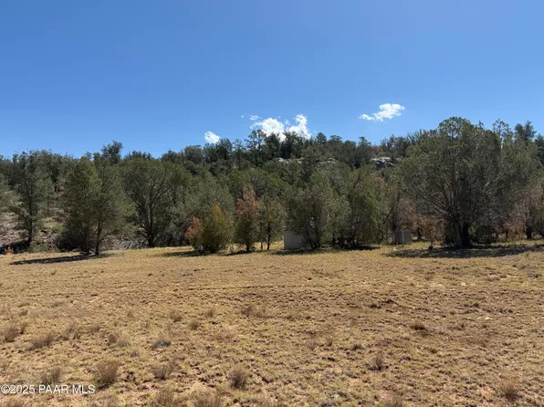 99 N Shadow Rock Trl, Seligman, AZ 86337